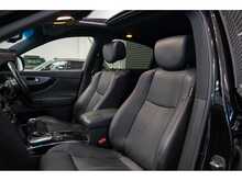Infiniti QX70 d V6 Ultimate - U55796