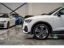 Audi Q3 TFSIe Black Edition - U55835