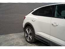 Audi Q3 TFSIe Black Edition - U55835