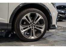 Audi Q3 TFSIe Black Edition - U55835