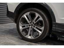 Audi Q3 TFSIe Black Edition - U55835