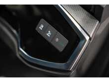 Audi Q3 TFSIe Black Edition - U55835