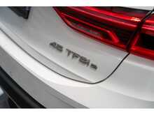 Audi Q3 TFSIe Black Edition - U55835