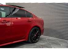 Jaguar XE P300i R-Dynamic HSE - U55836