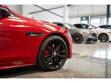 Jaguar XE P300i R-Dynamic HSE - U55836