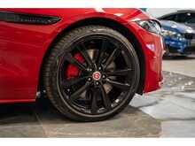 Jaguar XE P300i R-Dynamic HSE - U55836