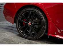 Jaguar XE P300i R-Dynamic HSE - U55836