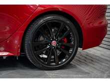 Jaguar XE P300i R-Dynamic HSE - U55836