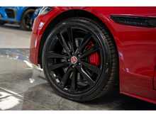 Jaguar XE P300i R-Dynamic HSE - U55836