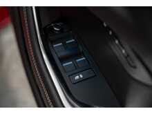 Jaguar XE P300i R-Dynamic HSE - U55836