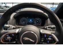 Jaguar XE P300i R-Dynamic HSE - U55836