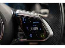 Jaguar XE P300i R-Dynamic HSE - U55836