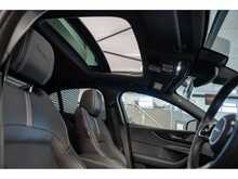 Jaguar XE P300i R-Dynamic HSE - U55836