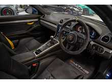 Porsche 718 Cayman GT4 - U55856