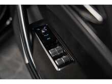 Jaguar F-PACE P550 V8 SVR - U55865