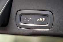 Volvo XC60 h T8 Twin Engine R-Design Pro - U55882