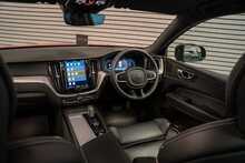 Volvo XC60 h T8 Twin Engine R-Design Pro - U55882