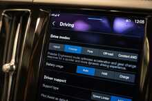 Volvo XC60 h T8 Twin Engine R-Design Pro - U55882