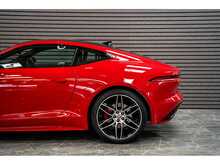 Jaguar F-Type V6 Chequered Flag - U55908