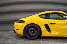 Porsche 718 Cayman GTS - U55928