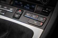 Porsche 718 Cayman GTS - U55928