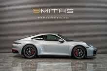 Porsche 911 T 992 Carrera S - U55942