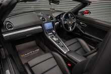 Porsche 718 Boxster T S - U55945
