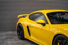 Porsche 718 Cayman GT4 - U55960