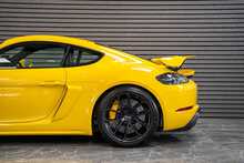 Porsche 718 Cayman GT4 - U55960