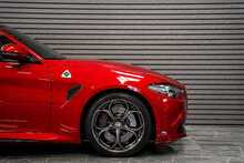 Alfa Romeo Giulia V6 Bi-Turbo Quadrifoglio - U55998