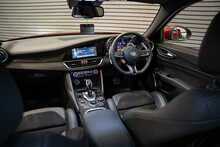 Alfa Romeo Giulia V6 Bi-Turbo Quadrifoglio - U55998