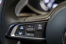 Alfa Romeo Giulia V6 Bi-Turbo Quadrifoglio - U55998