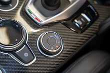Alfa Romeo Giulia V6 Bi-Turbo Quadrifoglio - U55998