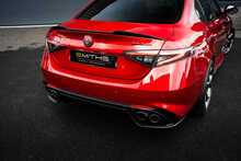 Alfa Romeo Giulia V6 Bi-Turbo Quadrifoglio - U55998