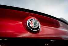 Alfa Romeo Giulia V6 Bi-Turbo Quadrifoglio - U55998