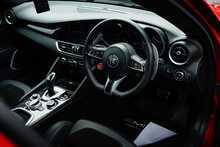 Alfa Romeo Giulia V6 Bi-Turbo Quadrifoglio - U55998