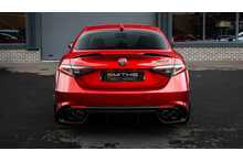 Alfa Romeo Giulia V6 Bi-Turbo Quadrifoglio - U55998