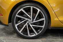 Volkswagen Golf TSI R - U56010