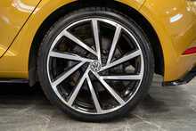 Volkswagen Golf TSI R - U56010