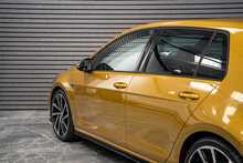 Volkswagen Golf TSI R - U56010