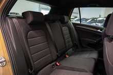 Volkswagen Golf TSI R - U56010