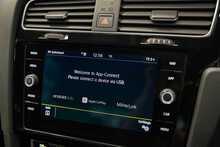 Volkswagen Golf TSI R - U56010
