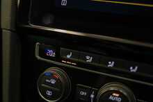 Volkswagen Golf TSI R - U56010