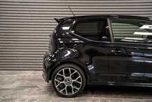 Volkswagen up! TSI GTI - U56015