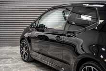 Volkswagen up! TSI GTI - U56015