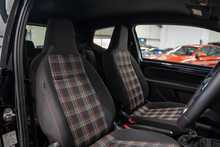 Volkswagen up! TSI GTI - U56015