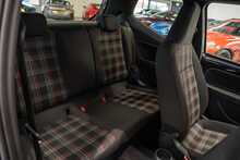 Volkswagen up! TSI GTI - U56015