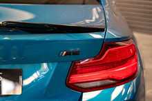 BMW M2 i - U56023