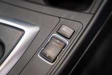 BMW M2 i - U56023