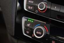 BMW M2 i - U56023